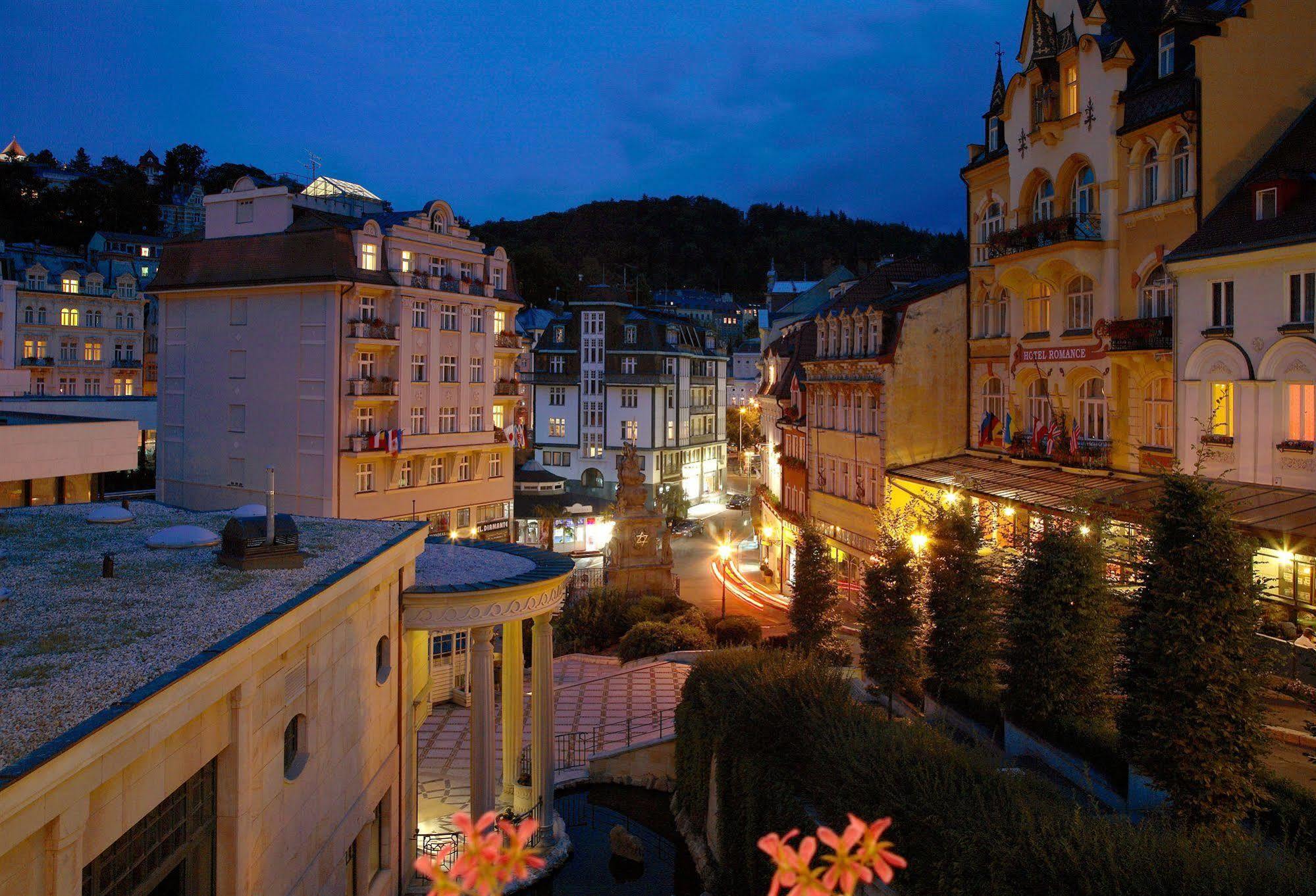 Hotel Heluan KLV Exterior foto