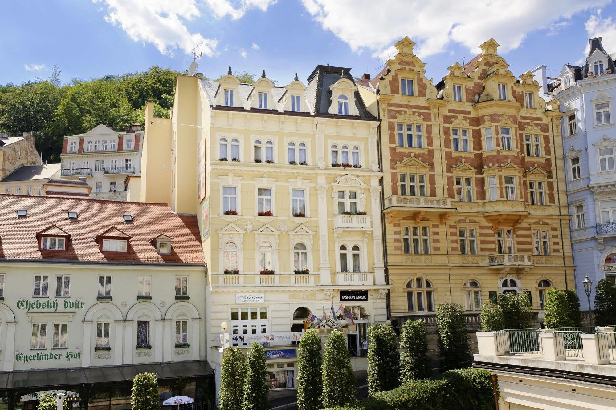 Hotel Heluan KLV Exterior foto
